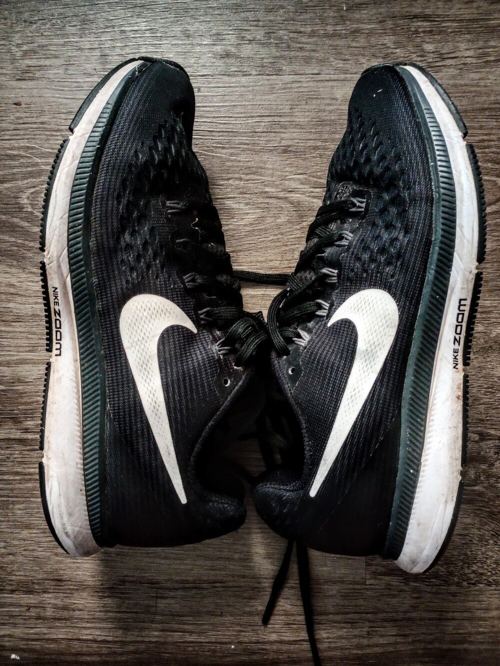 Nike Zoom Ladies Black Athletic Shoes with White Swoosh, US SIZE 7